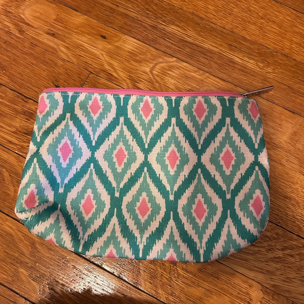 Geometric Patterned Cosmetic Bag